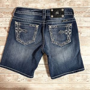 NWT Miss Me Denim Mid Rise Shorts Size 26